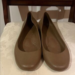 Okabashi Tan Women's Flats